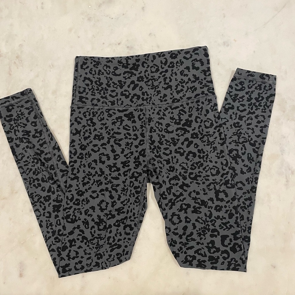 Athleta Cheetah print Leggings